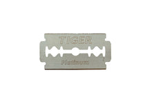 Load image into Gallery viewer, Tiger Platinum Double Edge Razor Blades